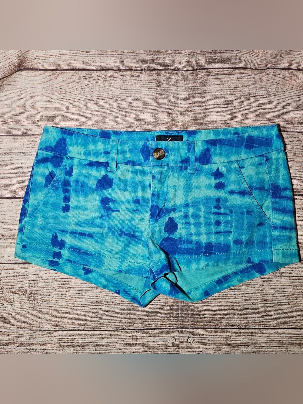 American Eagle shortie stretch blue teal tie dye shorts